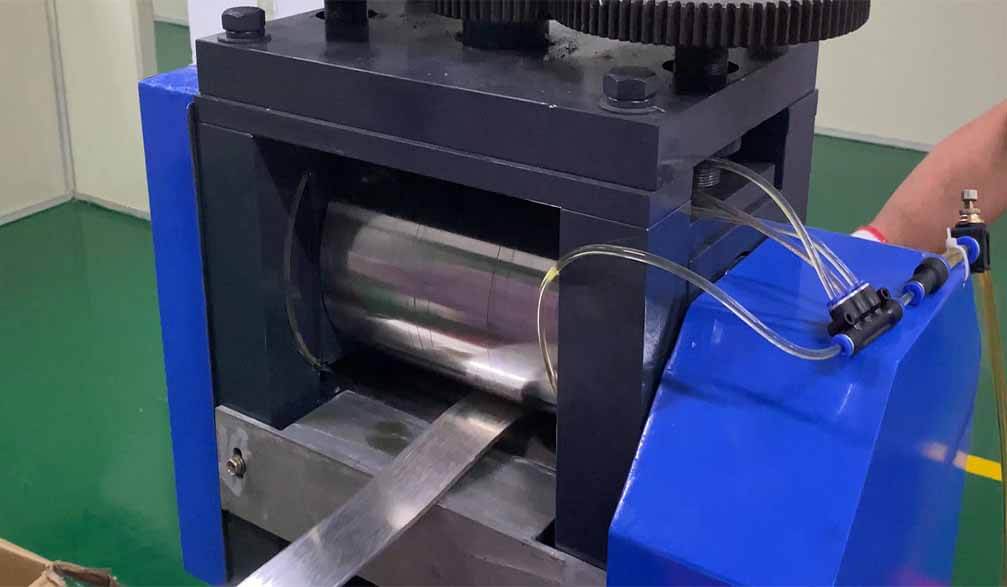 Small rolling mill